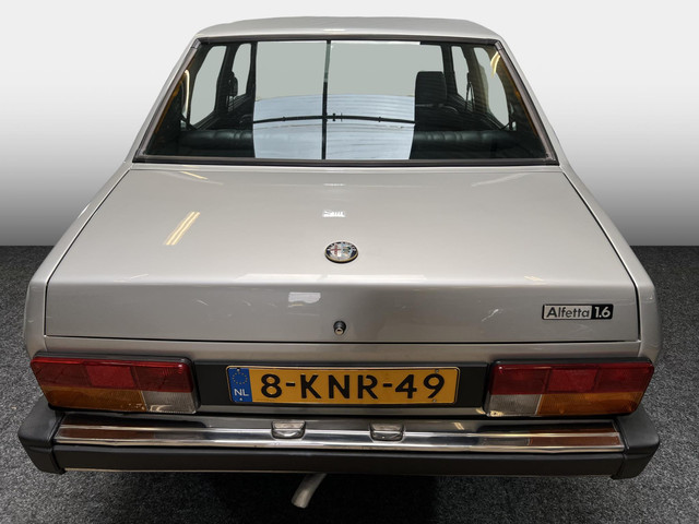 38726082-5.jpg