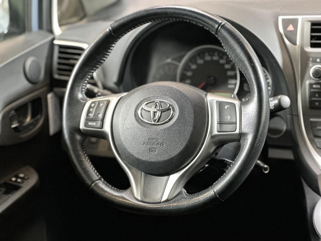 41137083-15.jpg